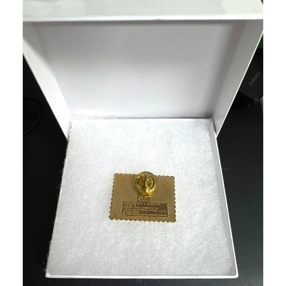 LOVE Stamp Pin,1989, 25 Cents, by JG & A, Tustin, CA, Measures 1”x1.5” - Picture 4 of 4